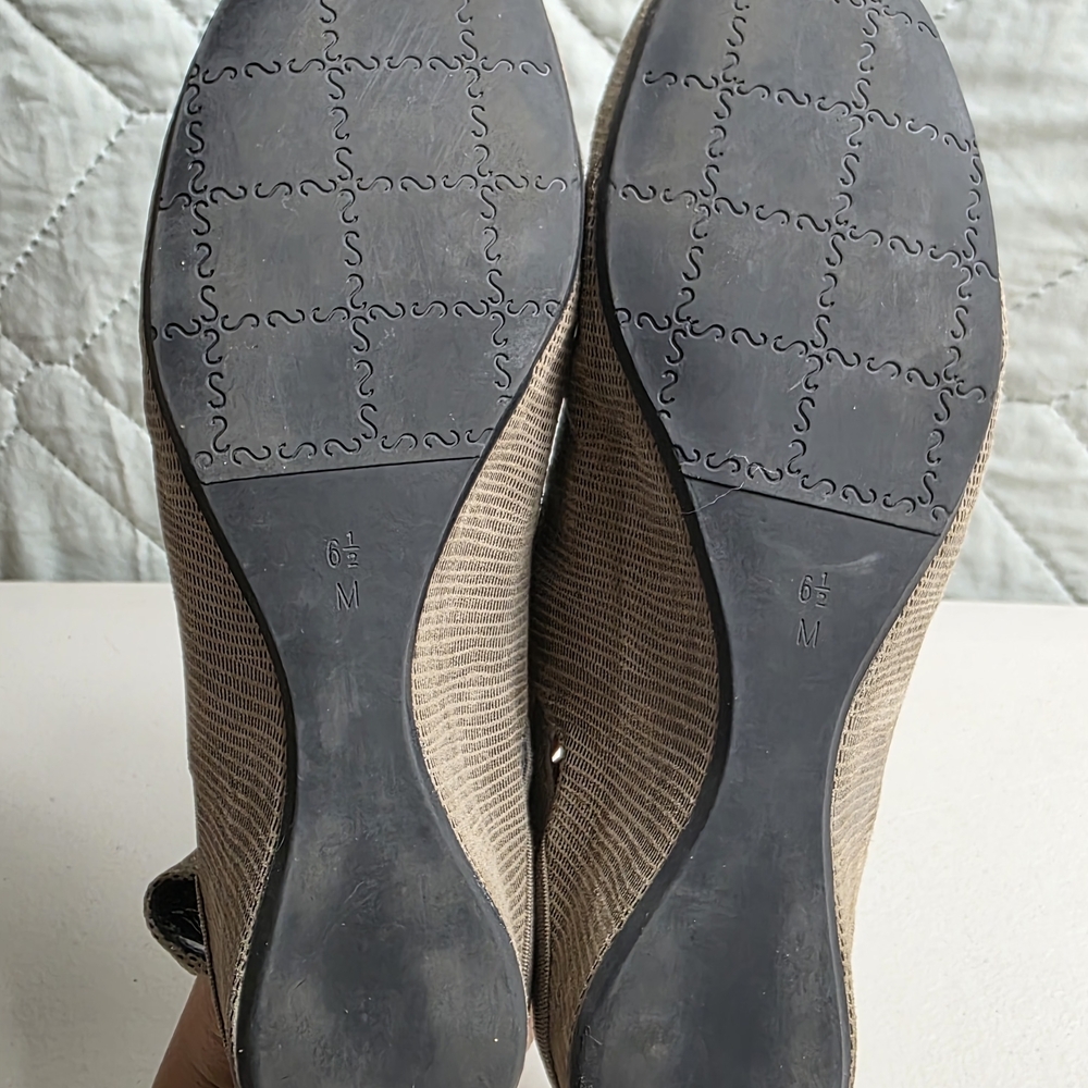 Vaneli Womens Marjory Sling Back Taupe Wedge Sandals Ballet Sandals Sz 6.5M - Picture 7 of 10
